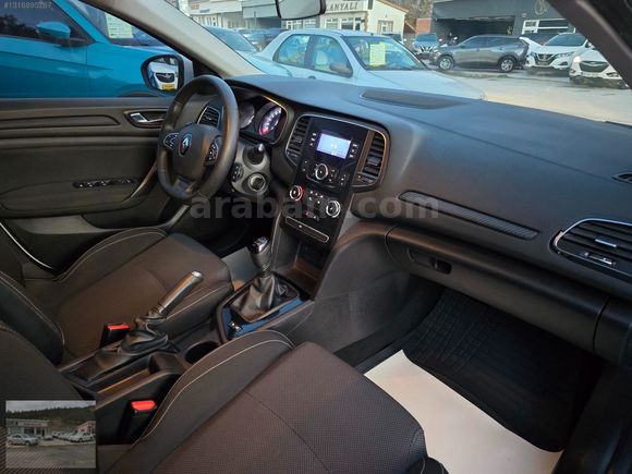 2017 RENAULT MEGANE 1.6 - 16V JOY 77.000 KM DE