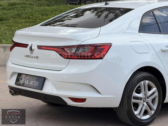 ŞAFAK AUTO'DAN BOYASIZ 70 BİN KM'DE MEGANE K KARTI 12