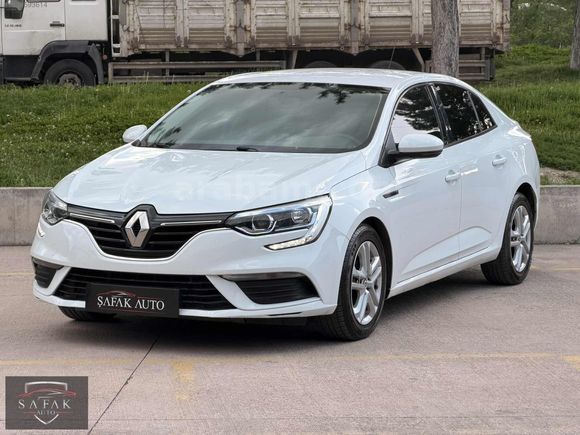 ŞAFAK AUTO'DAN BOYASIZ 70 BİN KM'DE MEGANE K KARTI 12
