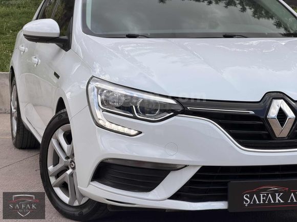 ŞAFAK AUTO'DAN BOYASIZ 70 BİN KM'DE MEGANE K KARTI 12