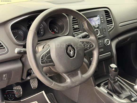 ŞAFAK AUTO'DAN BOYASIZ 70 BİN KM'DE MEGANE K KARTI 12