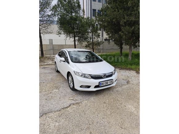 Sahibinden Honda Civic 1.6 Premium 2013 Model Gaziantep 232.000 km Beyaz