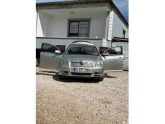 Sahibinden Toyota Avensis 1.6 Comfort 2005 Model  260.000 km Gri