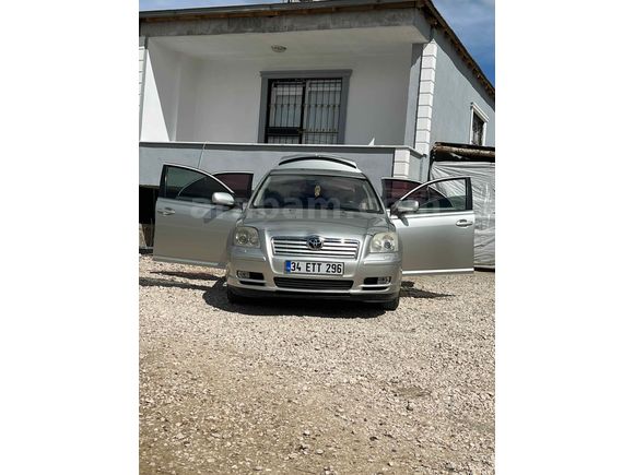 Sahibinden Toyota Avensis 1.6 Comfort 2005 Model  260.000 km Gri