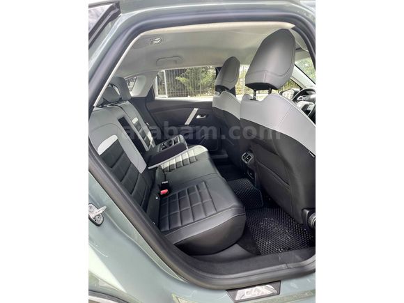 2025  Model  Citroen C4X MAX PAKET