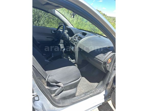 Sahibinden Renault Megane 1.5 dCi Dynamique 2006 Model 
