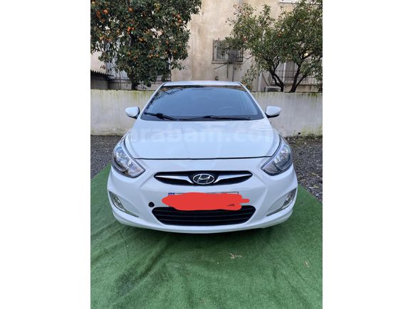 Sahibinden Hyundai Accent Blue 1.6 CRDI Mode 2015 Model