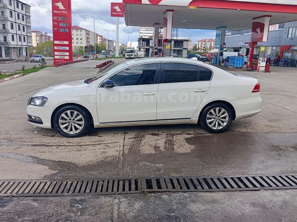 TEMİZ PASSAT..
