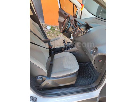 Sahibinden Ford Tourneo Courier 1.6 TDCi Titanium Plus 2016 Model 