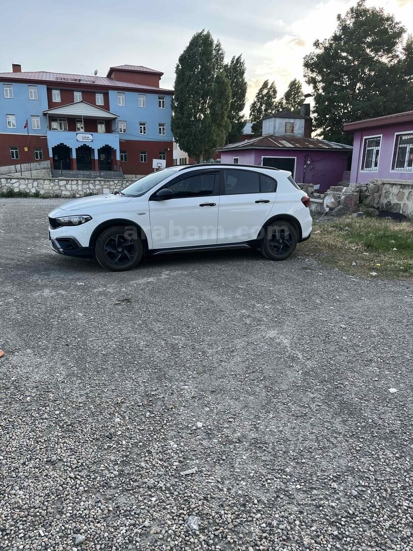 Sahibinden Fiat Egea Cross 1.4 Fire Street 2022 Model 4