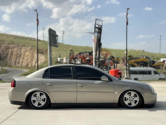 ‘BEYOĞLU’ 2004 Opel Vectra 1.6 Comfort Sunroof