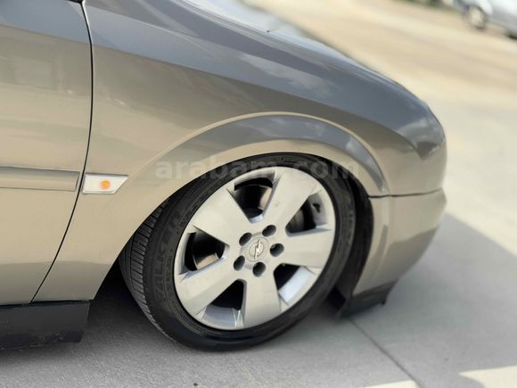 ‘BEYOĞLU’ 2004 Opel Vectra 1.6 Comfort Sunroof
