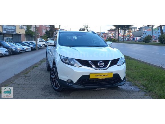 [CAN OTOMOTİV] DEN NİSSAN QASHQAİ PLATİNUM PREMİUM PACK HATASIZ.