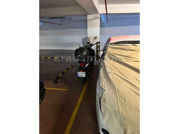 * Vespa Sprint 150 ABS Mat Black Camlı