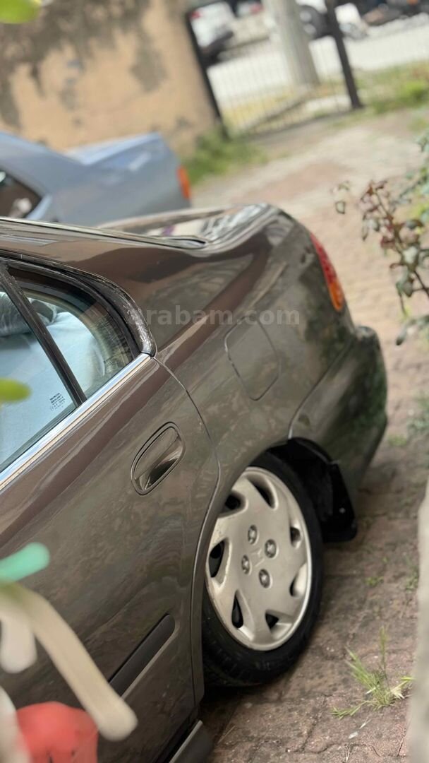 Sahibinden Honda Civic 1.6 i ES 2000 Model Kocaeli 300.000 km Füme 5