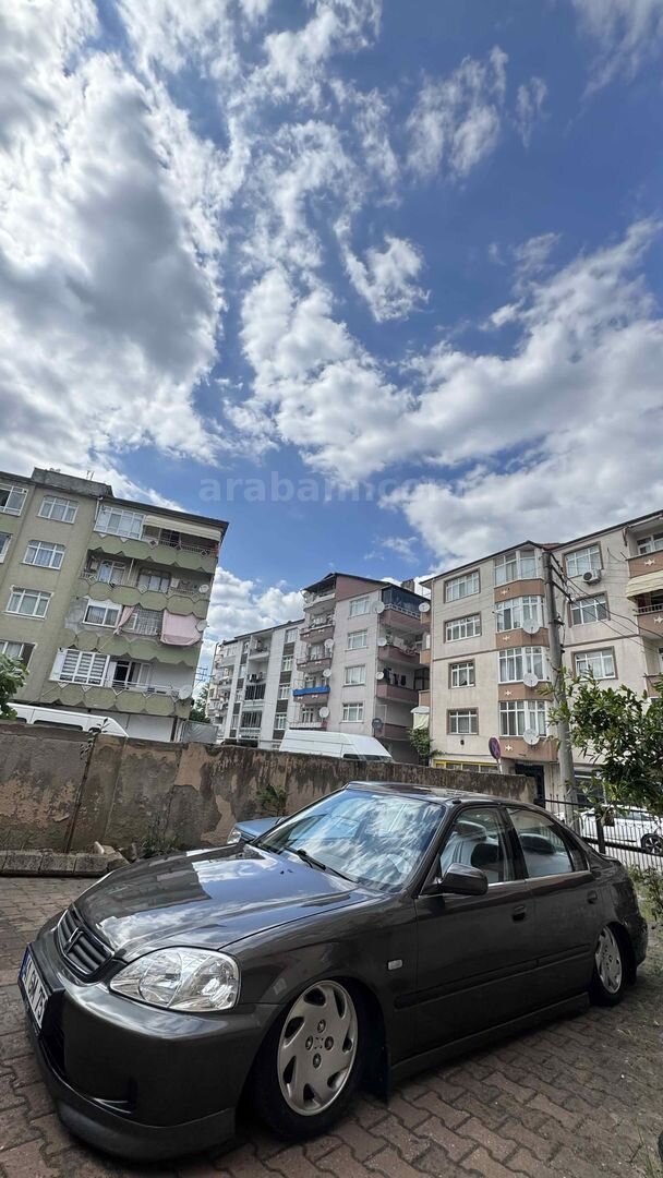 Sahibinden Honda Civic 1.6 i ES 2000 Model Kocaeli 300.000 km Füme 3