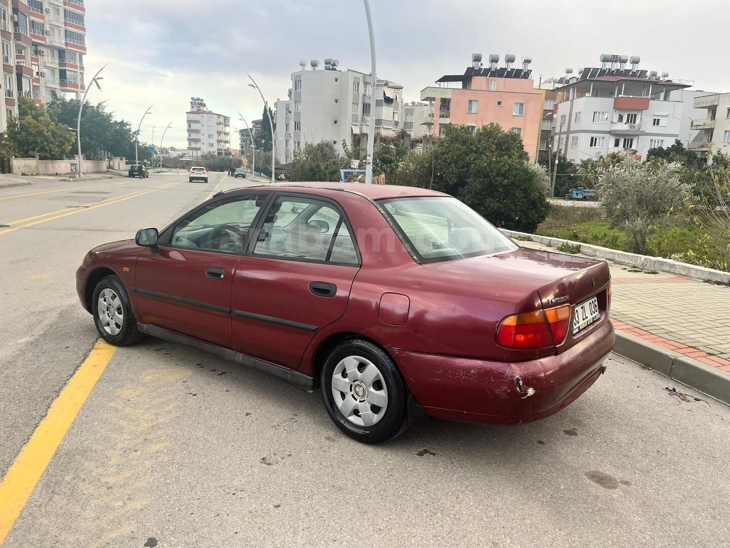 Sahibinden Mitsubishi Carisma 1.6 GLX 1999 Model Mersin 227.750 km Bordo 5