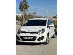 Sahibinden Kia Rio 1.4 CRDi Fancy 2012 Model  260.000 km Beyaz