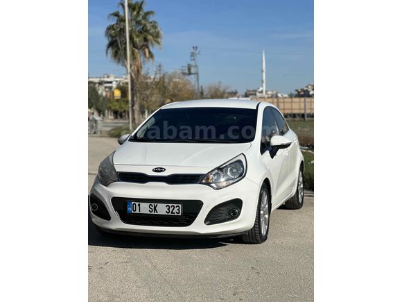 Sahibinden Kia Rio 1.4 CRDi Fancy 2012 Model  260.000 km Beyaz