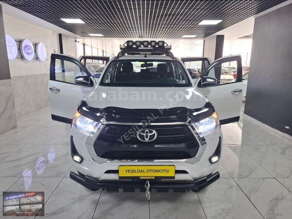 GRAM BOYASIZ 2024 ÇIKIŞ HİLÜX OTOMATİK 4X4 AKSESUARLI 33.000 KM