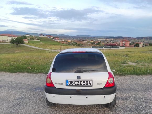 Sahibinden Renault Clio OTOMATİK 1.6 RTE 2000 Model