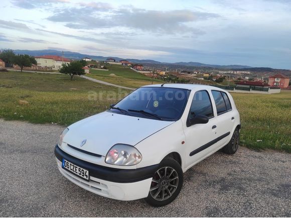 Sahibinden Renault Clio OTOMATİK 1.6 RTE 2000 Model