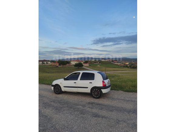Sahibinden Renault Clio OTOMATİK 1.6 RTE 2000 Model