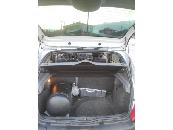 Sahibinden Renault Clio OTOMATİK 1.6 RTE 2000 Model
