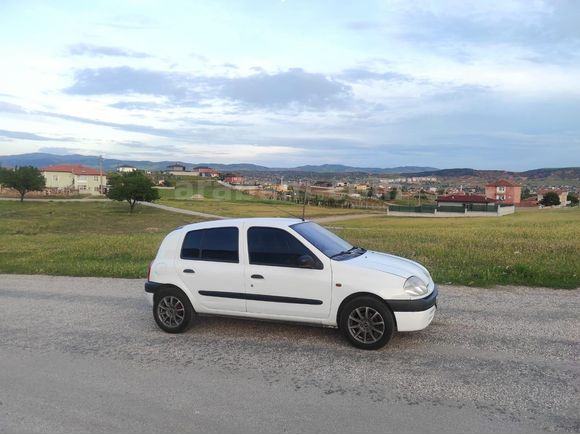 Sahibinden Renault Clio OTOMATİK 1.6 RTE 2000 Model
