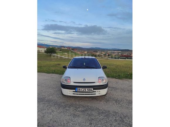 Sahibinden Renault Clio OTOMATİK 1.6 RTE 2000 Model