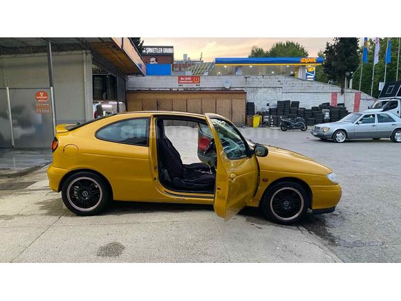 Sahibinden Renault Megane 1.6 Coupe RN 1998 Model 