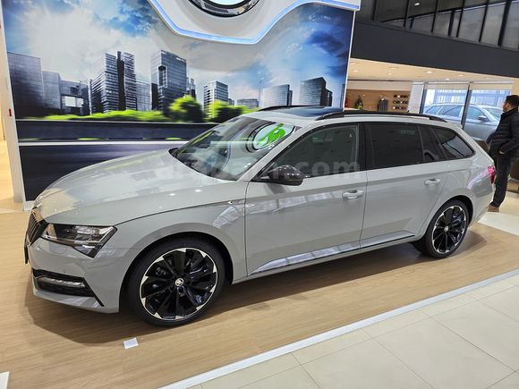Sahibinden Skoda SuperB 1.5 TSI Sportline 2023 Model 