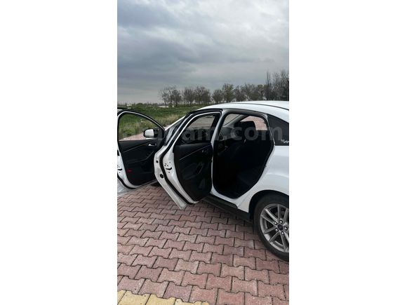 Sahibinden Ford Focus 1.6 TDCi Trend X 2015 Model 