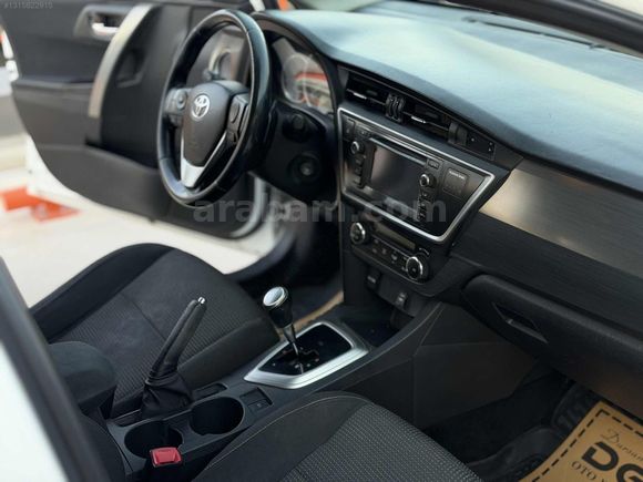 2013 AURIS OTOMATİK CAM TAVAN 190BİNDE