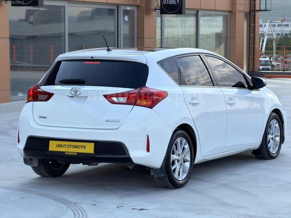2013 AURIS OTOMATİK CAM TAVAN 190BİNDE