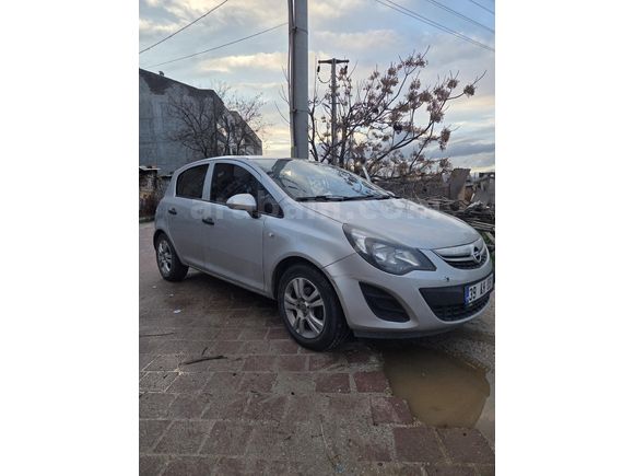 Bayan öğretmenden satılık aile aracı