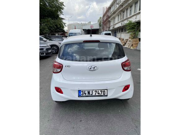 Sahibinden Hyundai i10 1.2 D-CVVT Elite 2015 Model İstanbul 74.000 km Beyaz