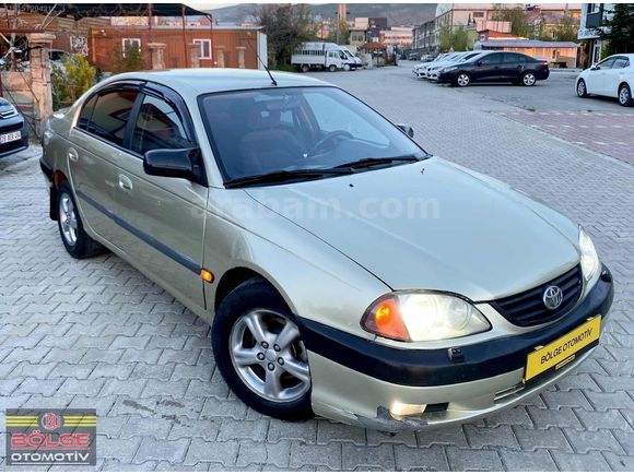 SIFIR MUANELİ 2001AVENSİZ 2010 TRAFİK ÇIKIŞLI BENZİN/LPG'Lİ