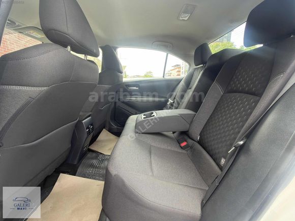 GALERİ MAVİ'DEN 2023 TOYOTA CORALLA 1.5 DREAM MULTIDRIVE S