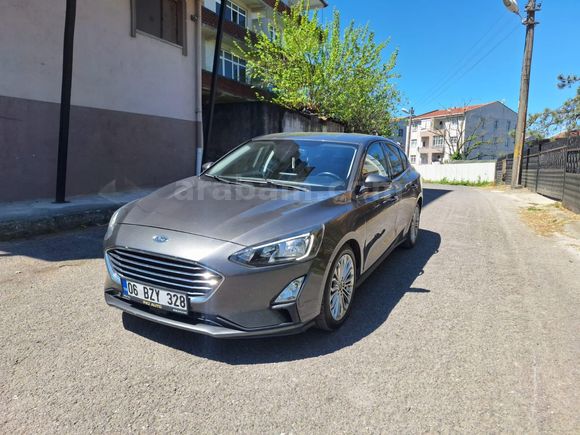 Sahibinden Ford Focus 1.5 TDCi Titanium 2020 Model  90.000 km Gri (titanyum)