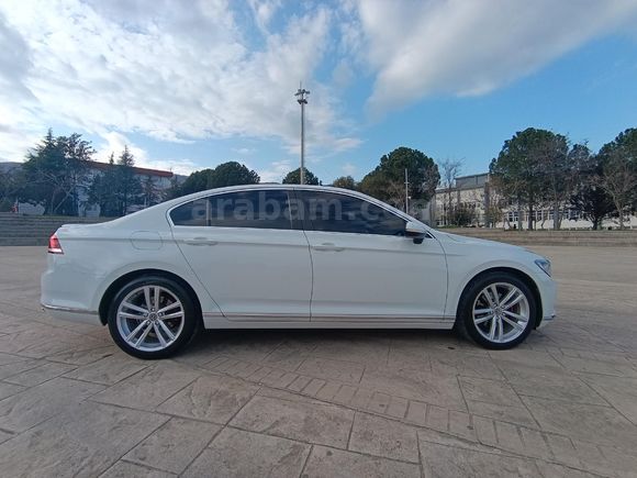 Sahibinden Volkswagen Passat 1.6 TDi BlueMotion Trendline 2017 Model  163.000 km Beyaz