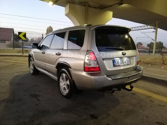Temiz,yeni bakımlı forester