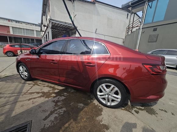 Sahibinden Renault Megane 1.6 Joy 2018 Model