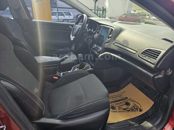 Sahibinden Renault Megane 1.6 Joy 2018 Model