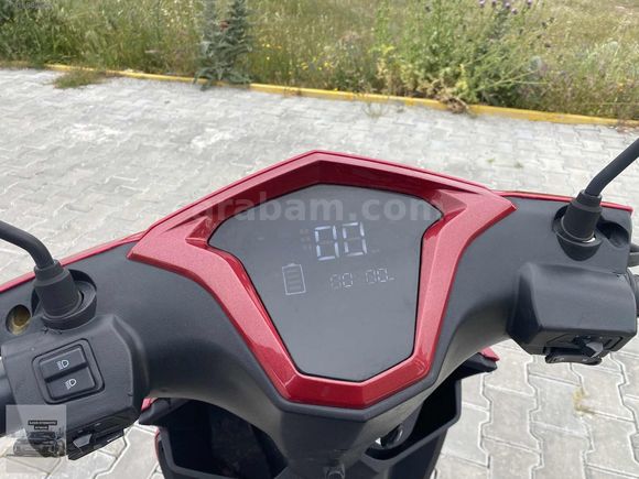 2025 VOLTA ELEKTRİKLİ SCOOTER 6 AKÜLÜ 58km MENZİL 2000W, 720kmde
