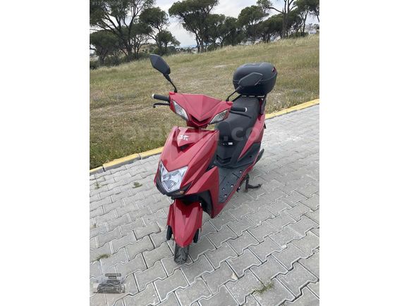 2025 VOLTA ELEKTRİKLİ SCOOTER 6 AKÜLÜ 58km MENZİL 2000W, 720kmde