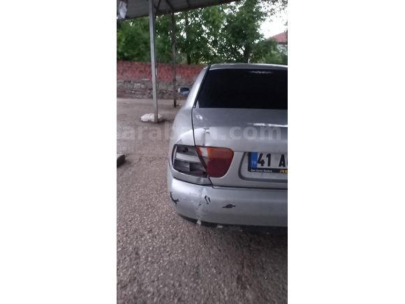 Acil borç nedeniyle Sahibinden Mitsubishi Carisma 1.6 GL 1999 Model
