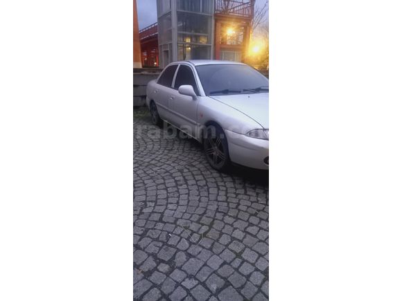 Acil borç nedeniyle Sahibinden Mitsubishi Carisma 1.6 GL 1999 Model