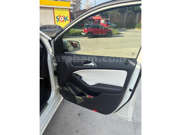 Sahibinden Mercedes - Benz B 180 CDI BlueEFFICIENCY Style 2014 Model