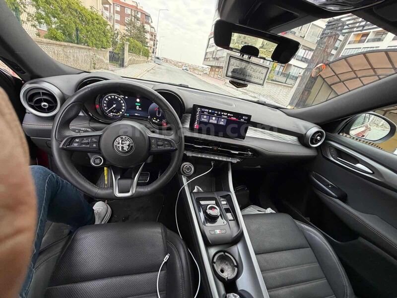 SEVİLEN AUTO dan ALFA ROMEO HATASIZ BOYASIZ DEĞİŞENSİZ FULL 7